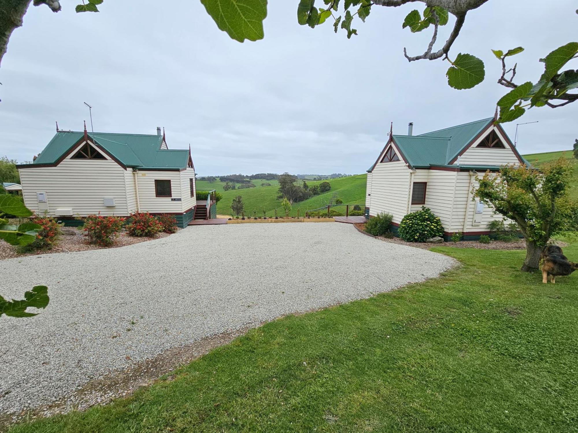Maple Ridge Cottages Dumbalk エクステリア 写真