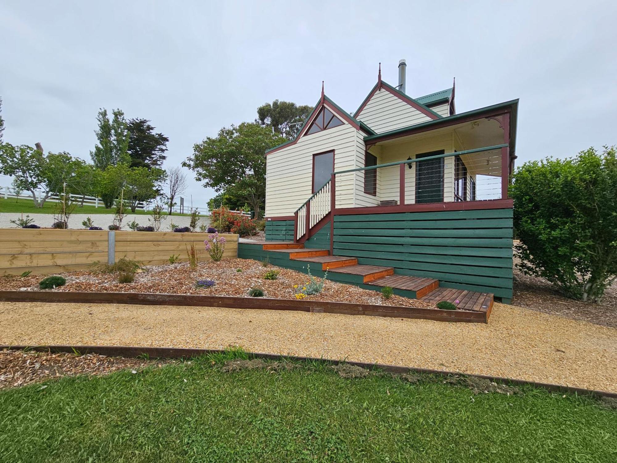 Maple Ridge Cottages Dumbalk エクステリア 写真