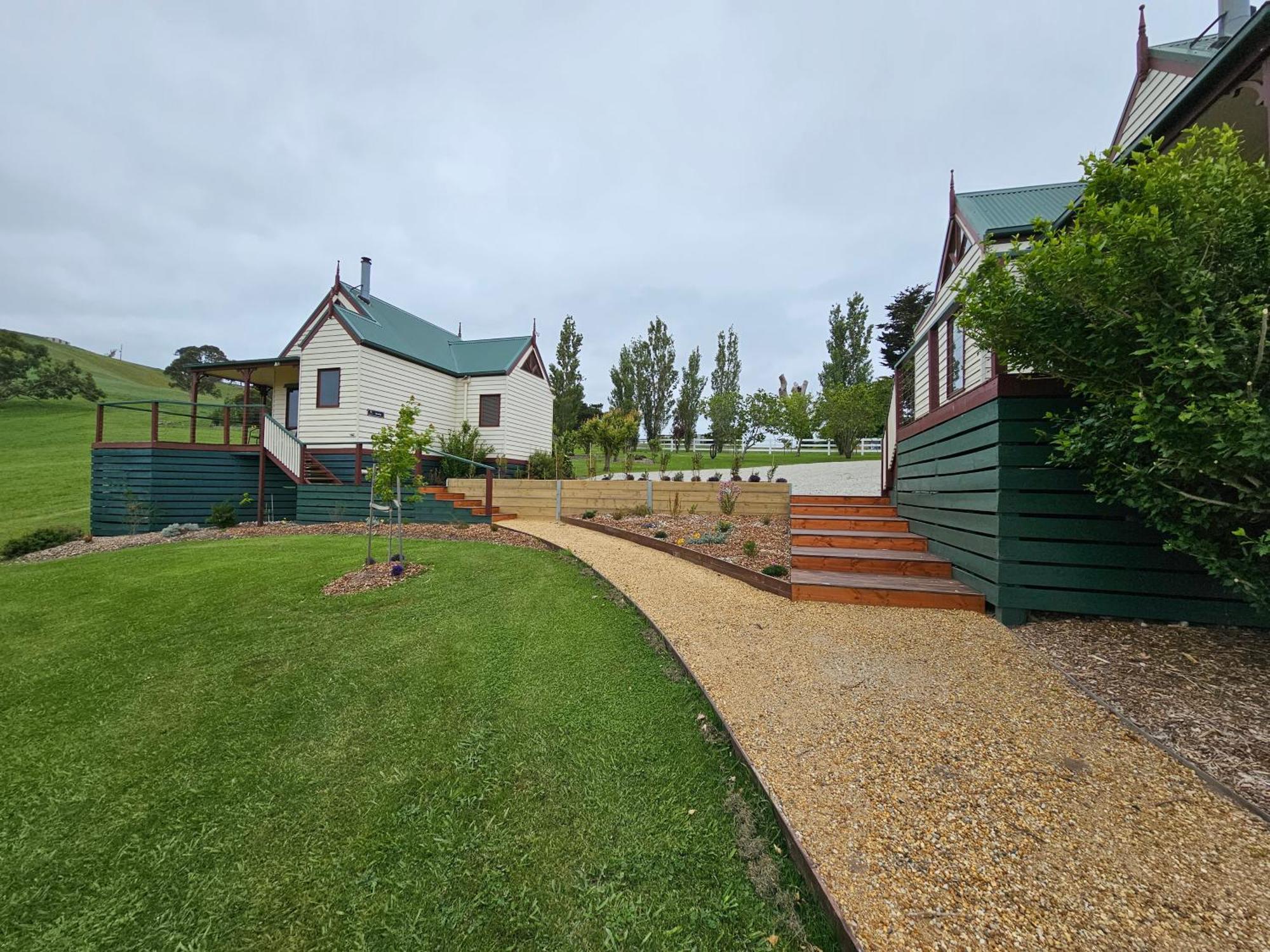 Maple Ridge Cottages Dumbalk エクステリア 写真